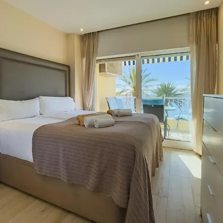 Diana 108 Frontal Sea Views 2 Bedrooms Apartment