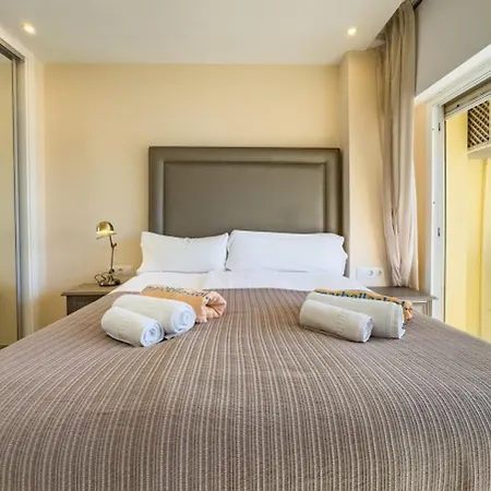 Diana 108 Frontal Sea Views 2 Bedrooms Apartment *